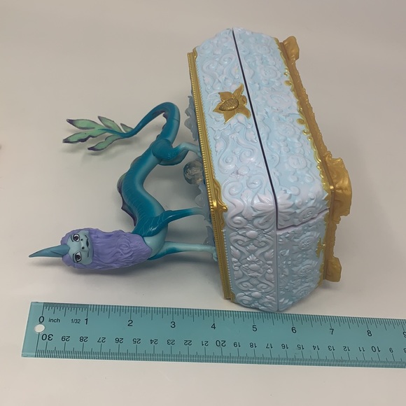 Disney Raya & The Last Dragon Sisu Jewelry Chest Box Changing Lights & Music - Picture 15 of 17